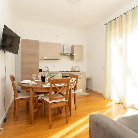 New Quiet E Relax Con Piscina Apartment *